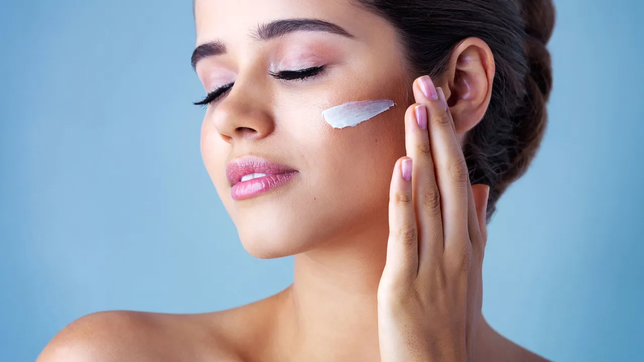 Why Moisturizing Your Face Is Essential for Healthy Skin